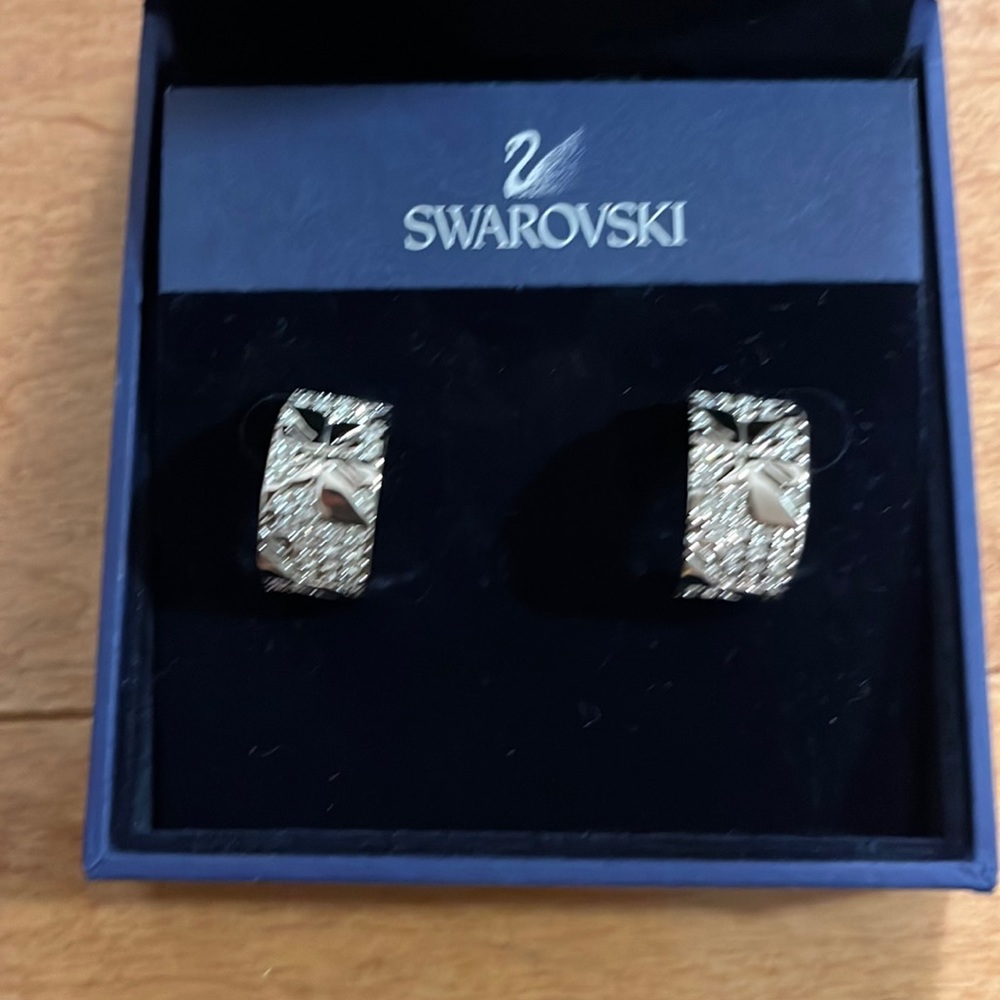 Swarovski hoop earrings silver